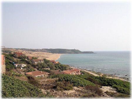 La spiaggia di Pistis. Ingrandisci l'immagine e accedi alla galleria delle foto.